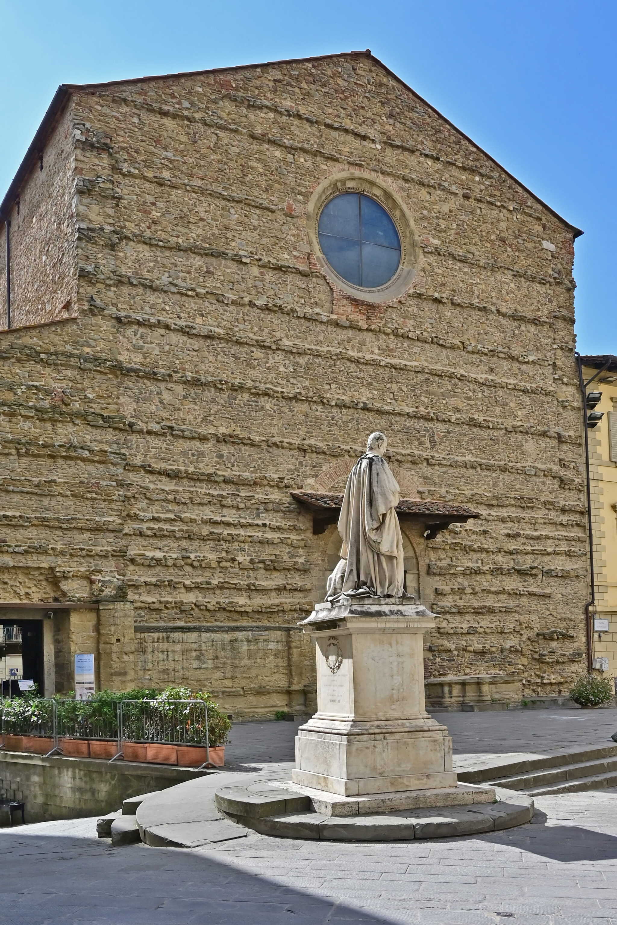 Facciata della Basilica di San Francesco ad Arezzo
