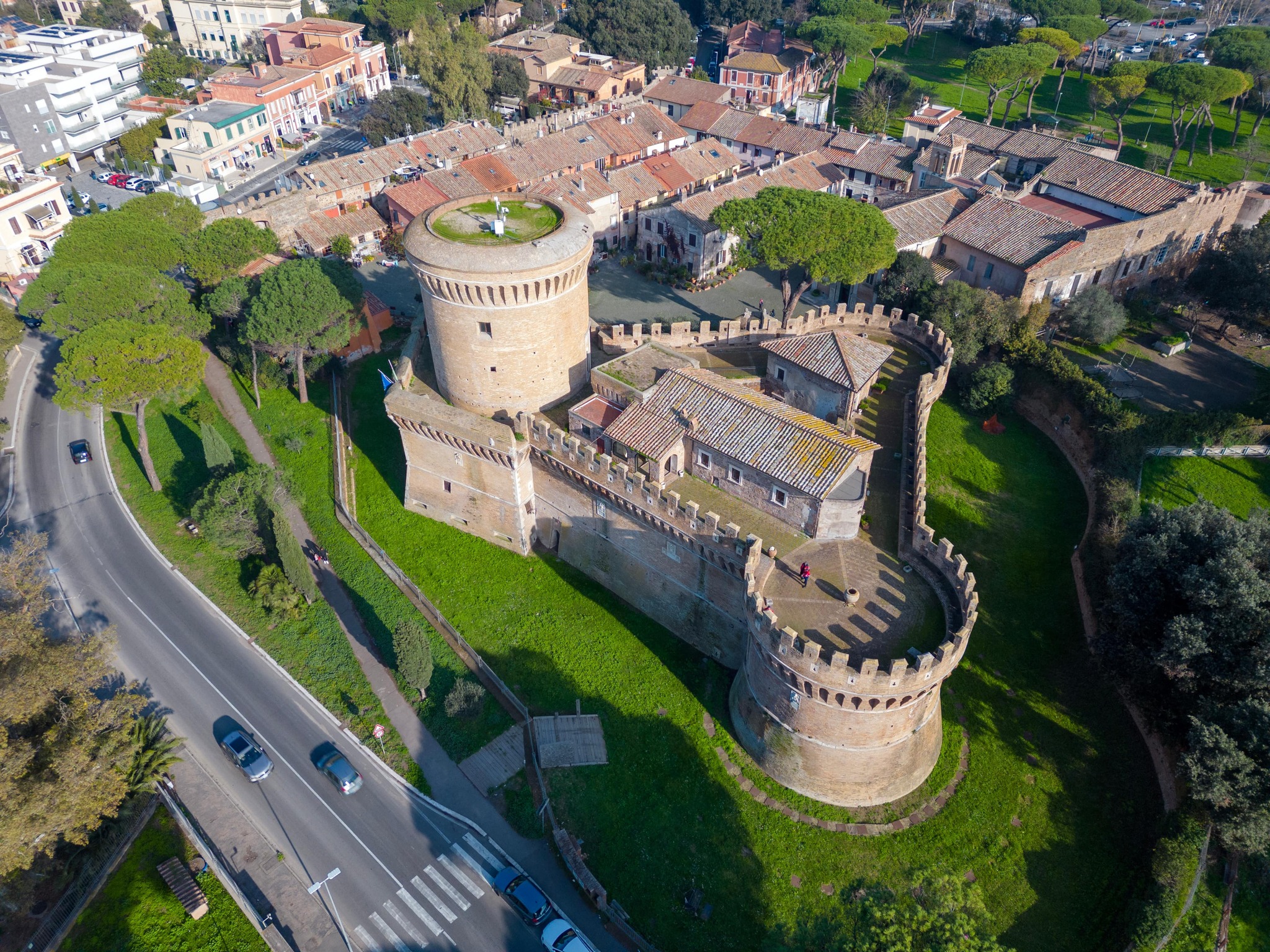 Castello di Giulio II architettura militare rinascimentale Ostia Antica