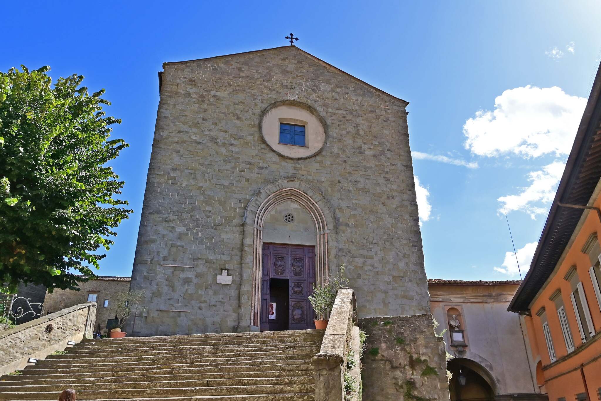 Chiesa di San Francesco a Cortona con architettura gotica
