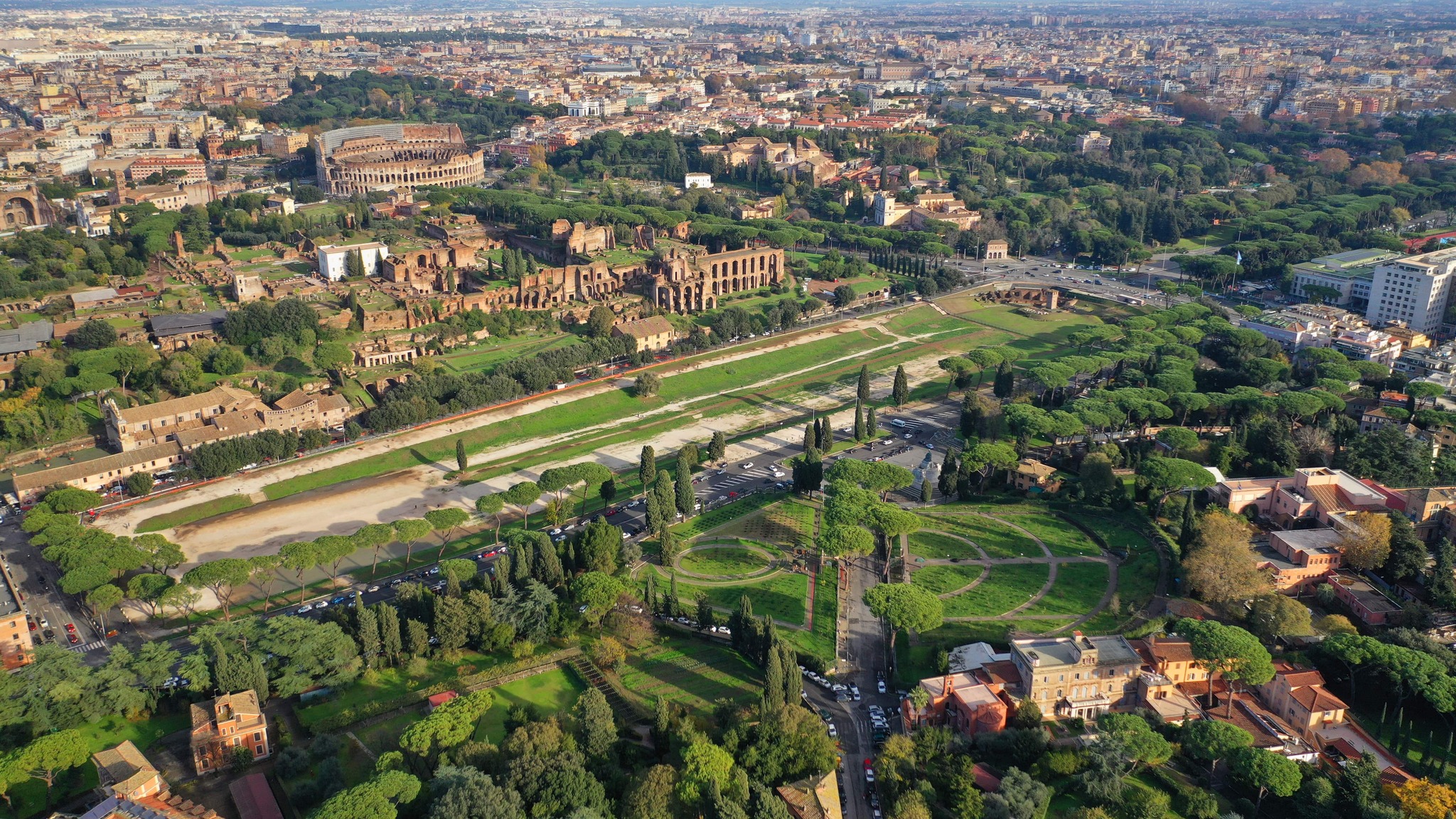 Circus Maximus Rom zwischen Palatin und Aventin Luftbild