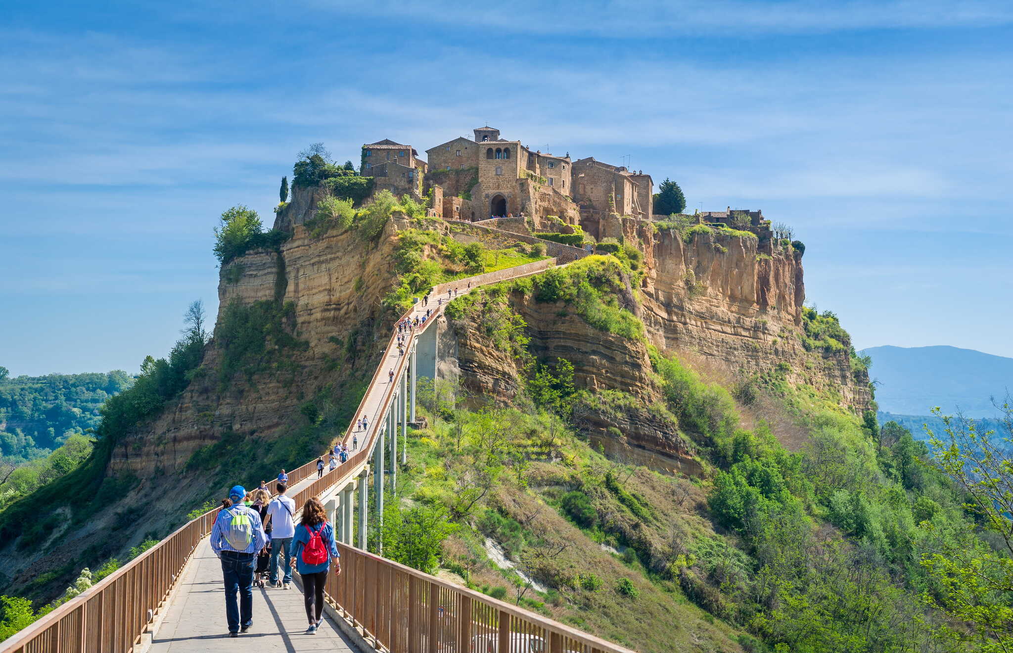 Voetgangersbrug toegang tot Civita di Bagnoregio