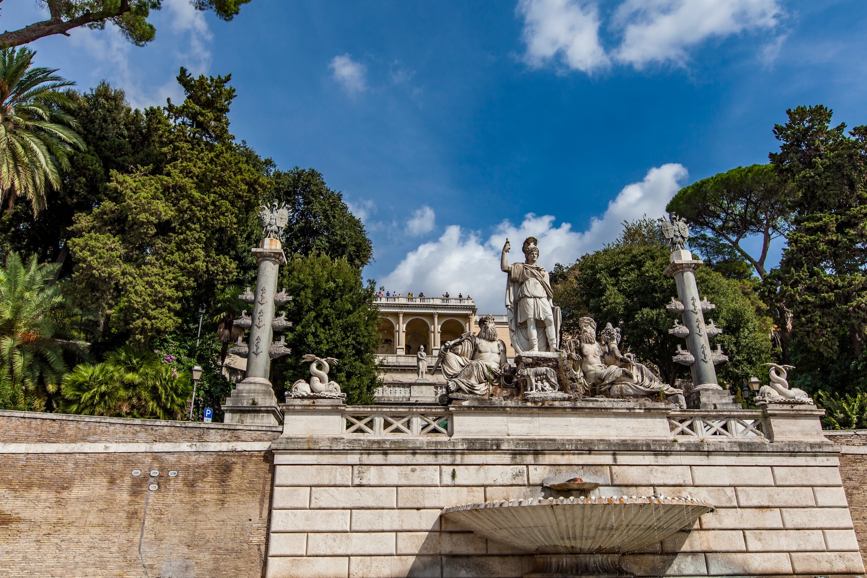 Fontana della Dea Roma Piazza del Popolo con statue Tevere e Aniene