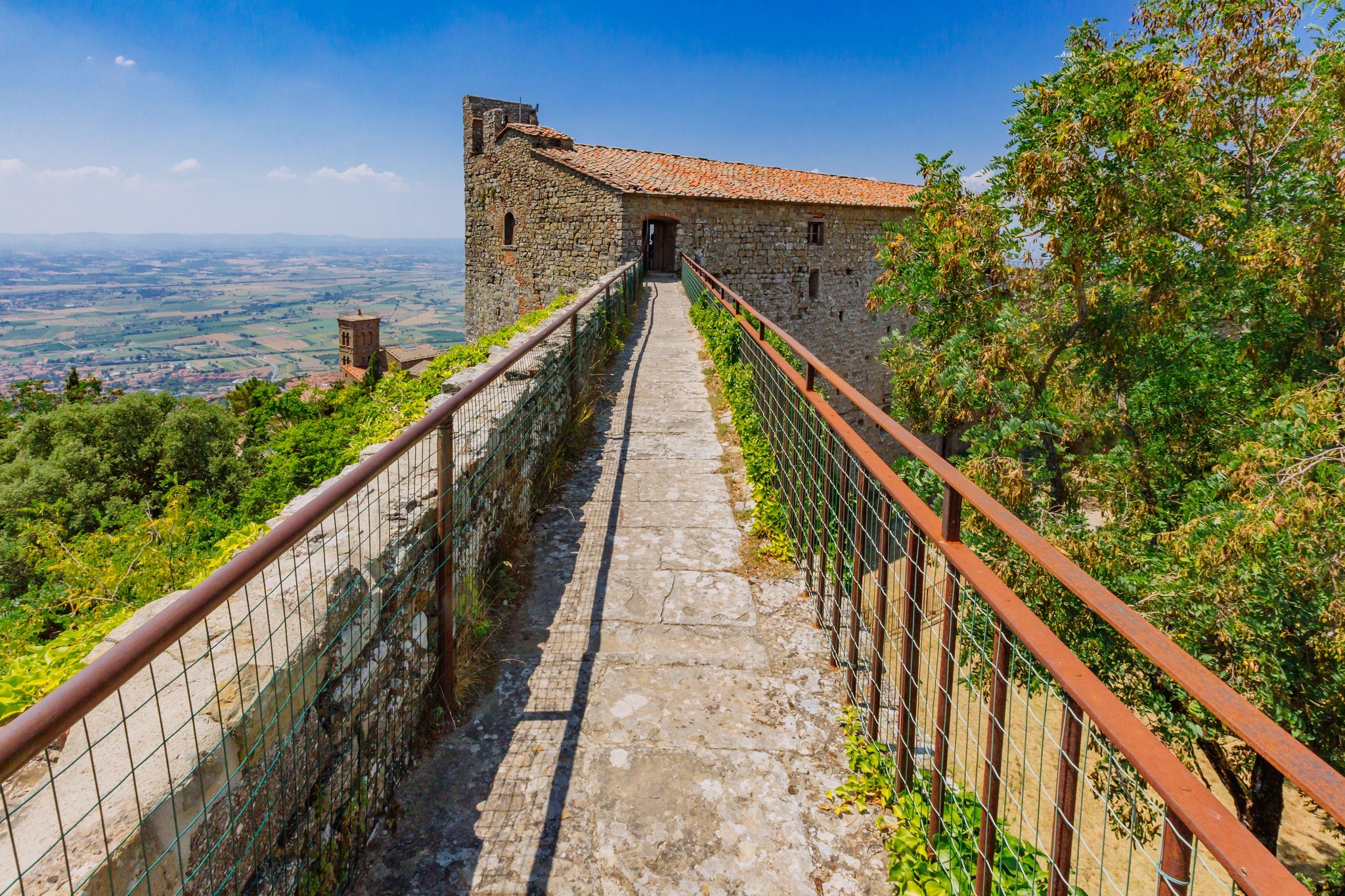 Panorama dalla Fortezza del Girifalco a Cortona sulla Valdichiana toscana