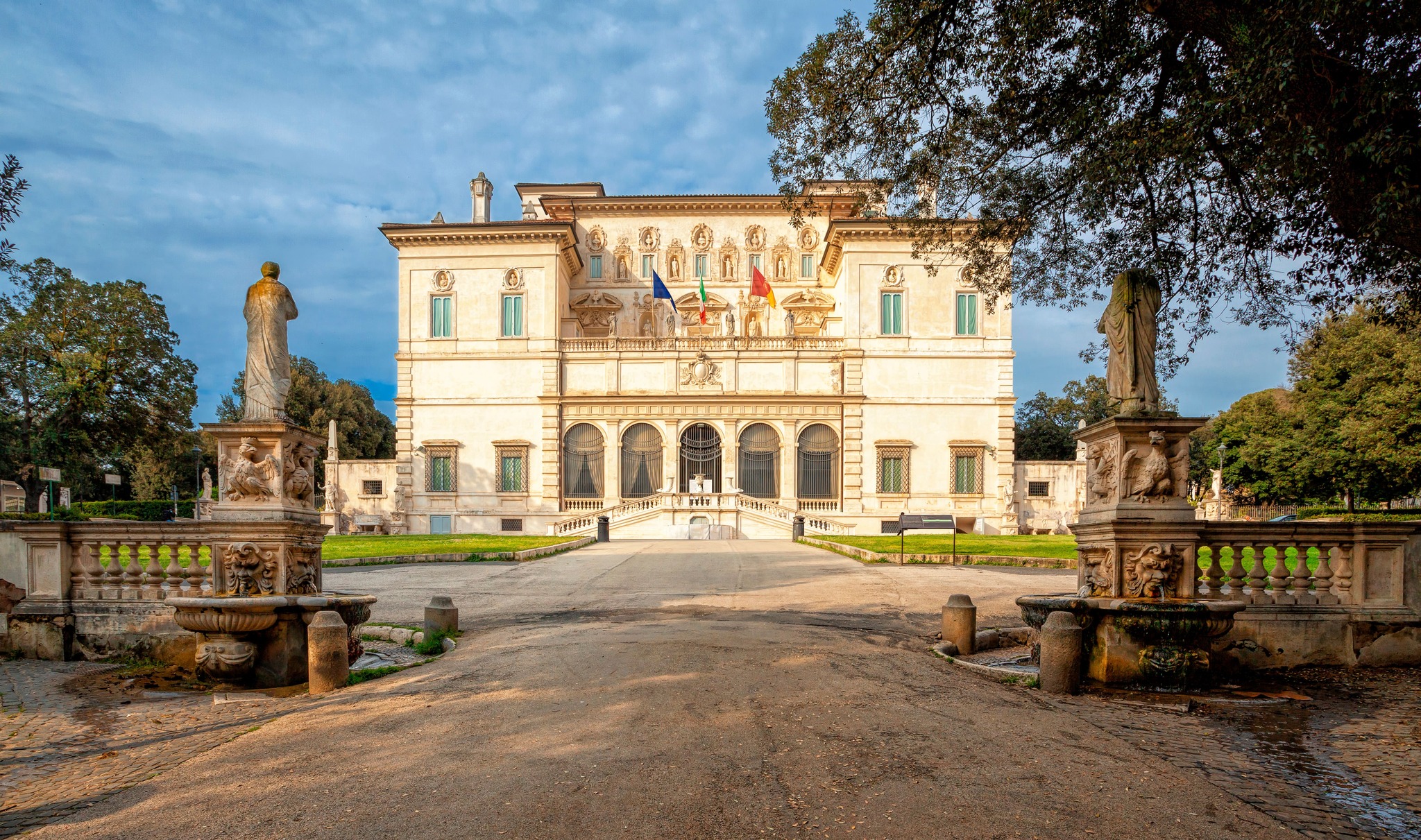 Palazzo Borghese et jardins de la Villa Borghèse à Rome