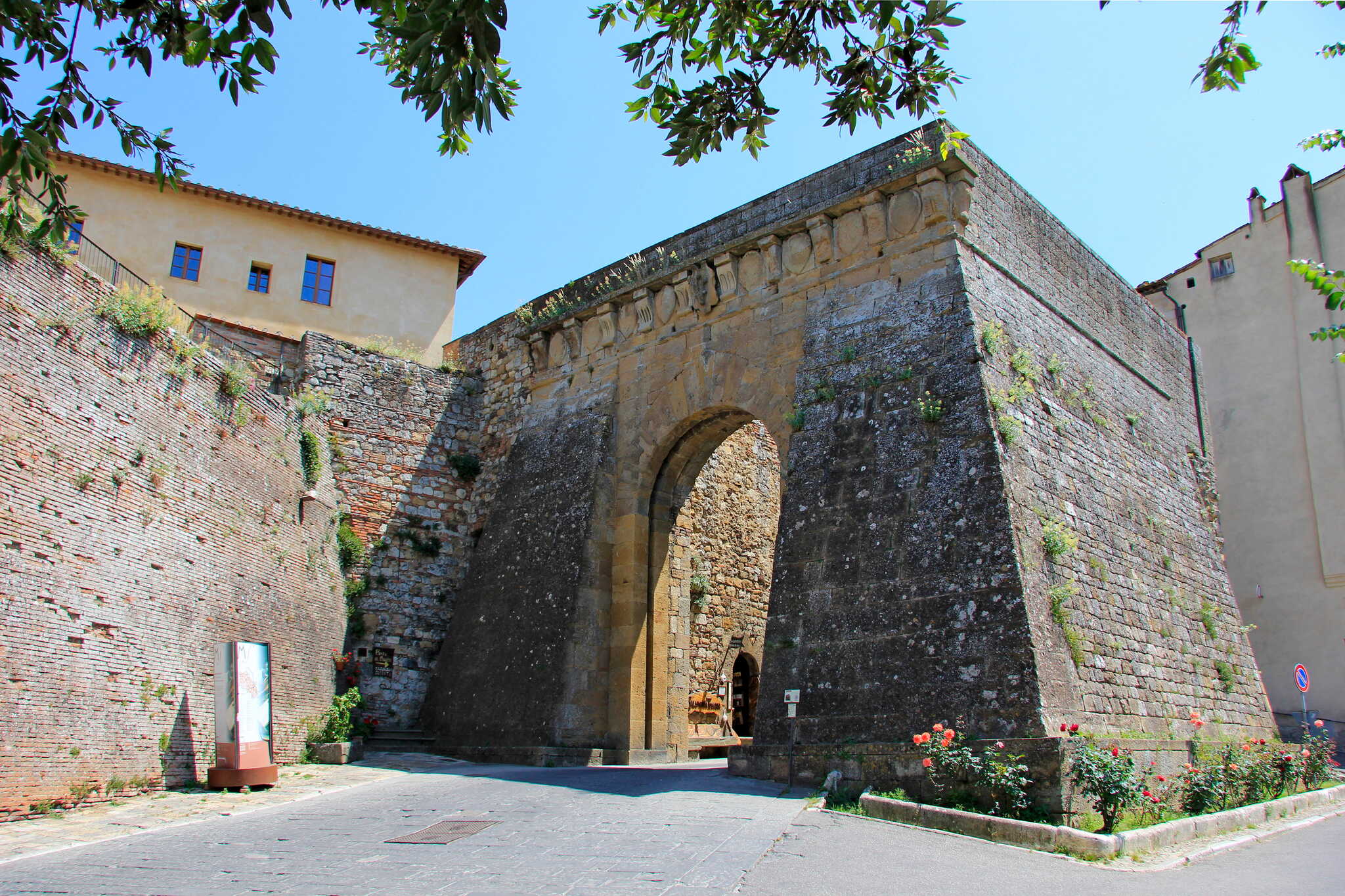 Il Corso hoofdstraat Montepulciano Toscane winkels