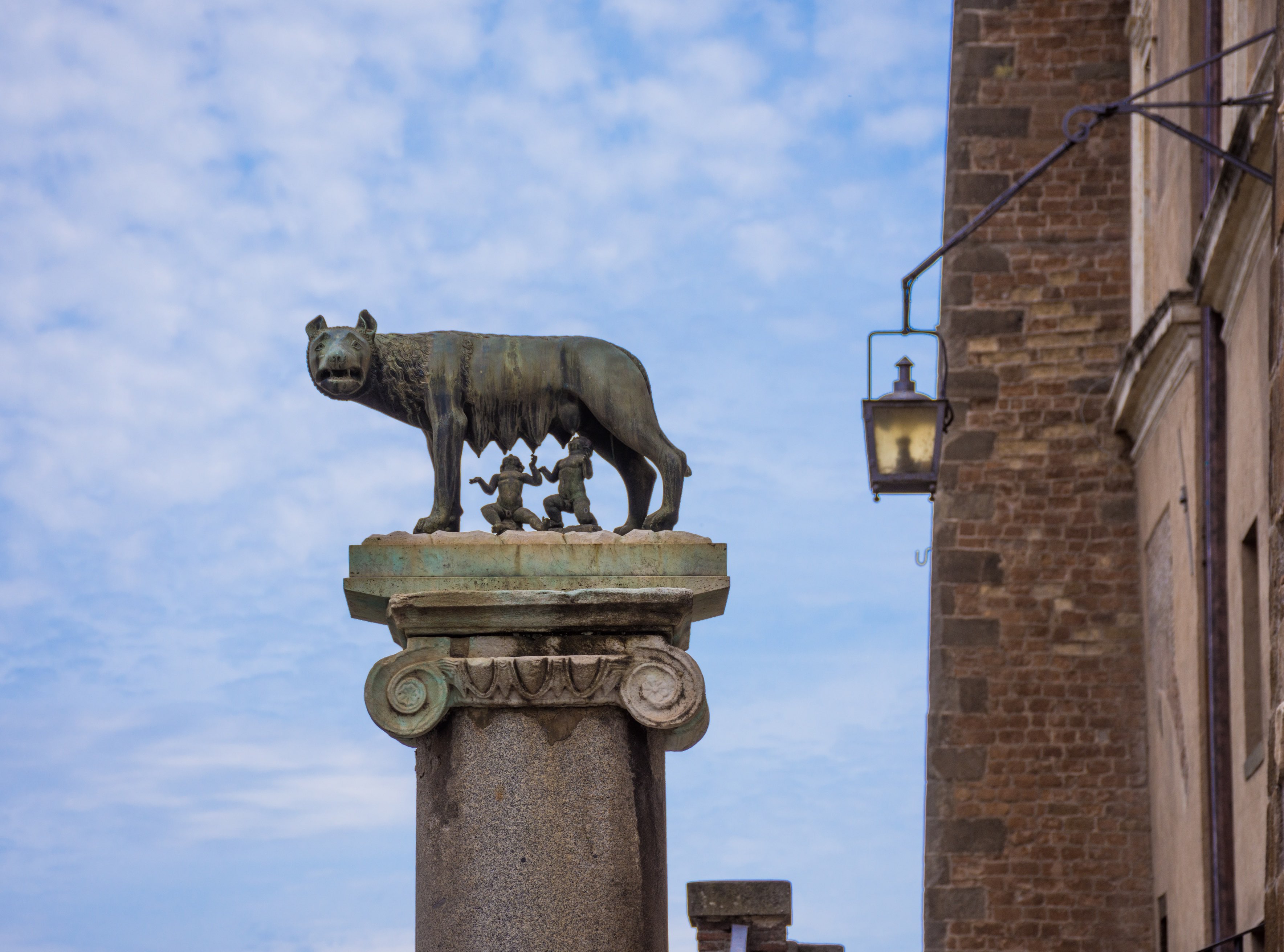 Statue de la Louve romaine avec Romulus et Remus aux Musées du Capitole