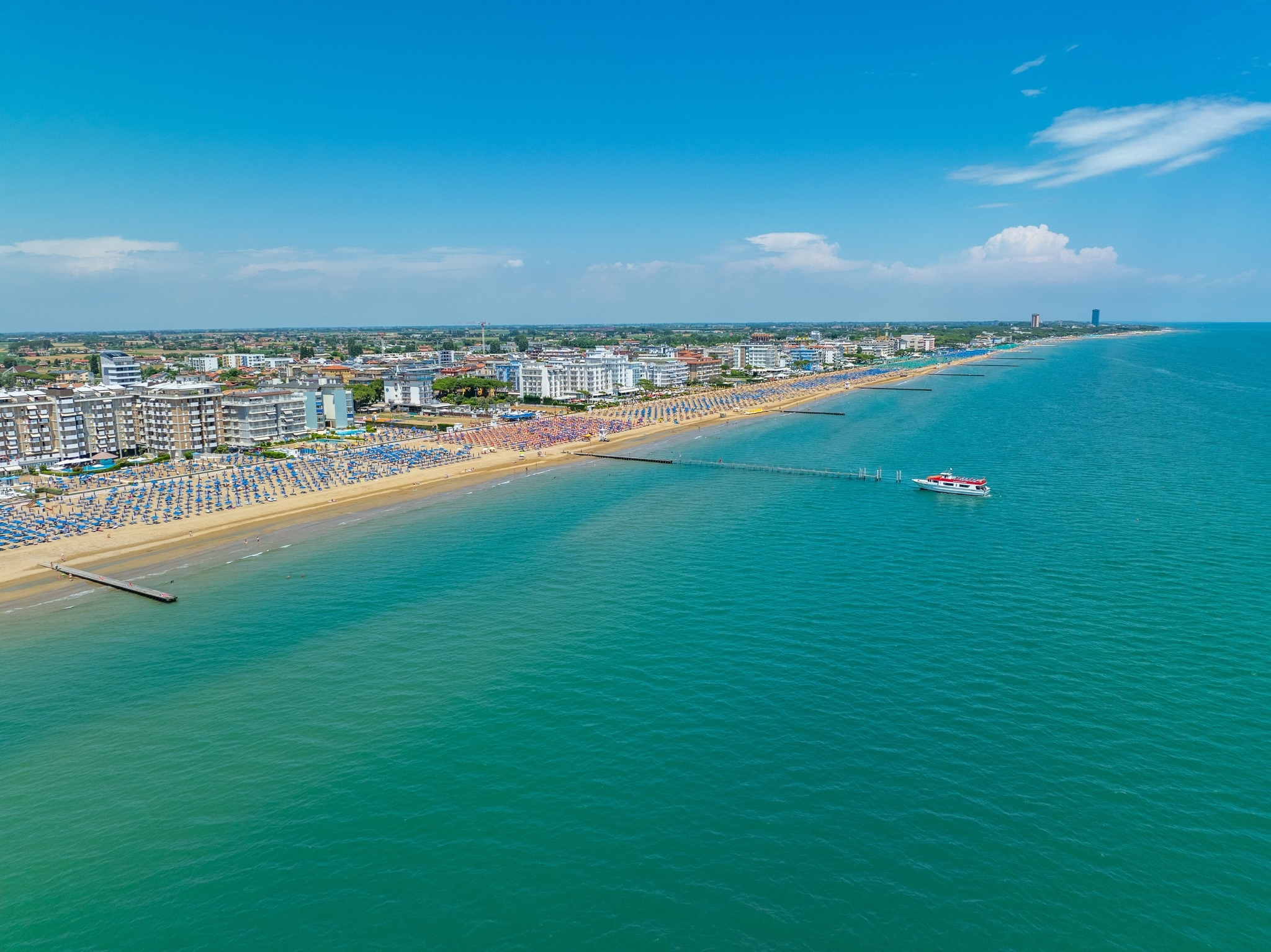 Camping Jesolo – breiter Sandstrand und belebter Badeort an der Adria