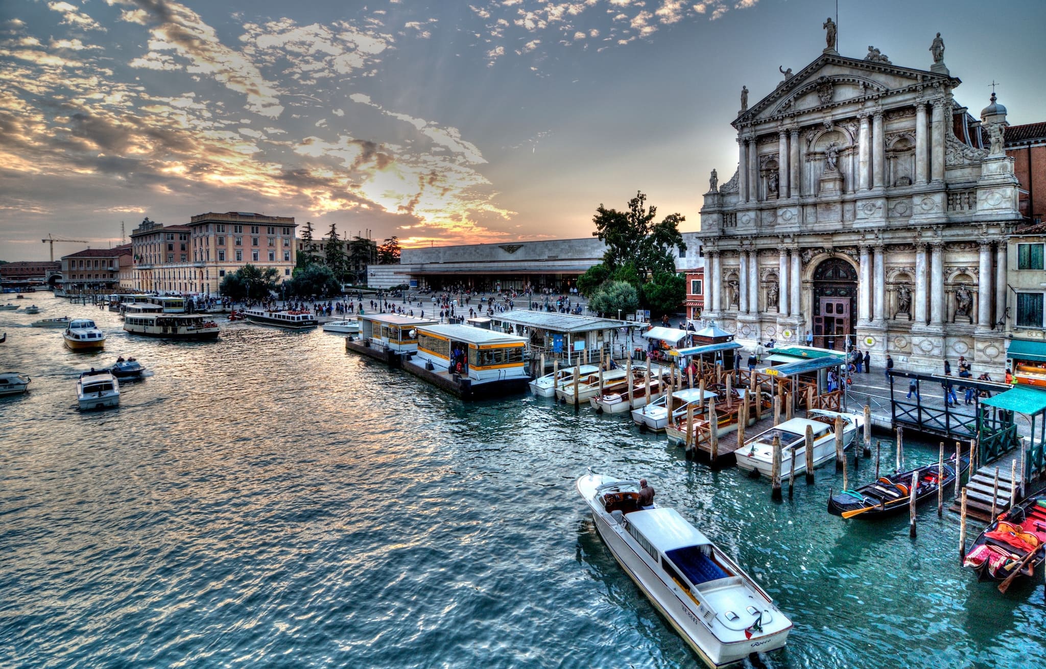 Anreise nach Venedig per Zug - Bahnhof Santa Lucia