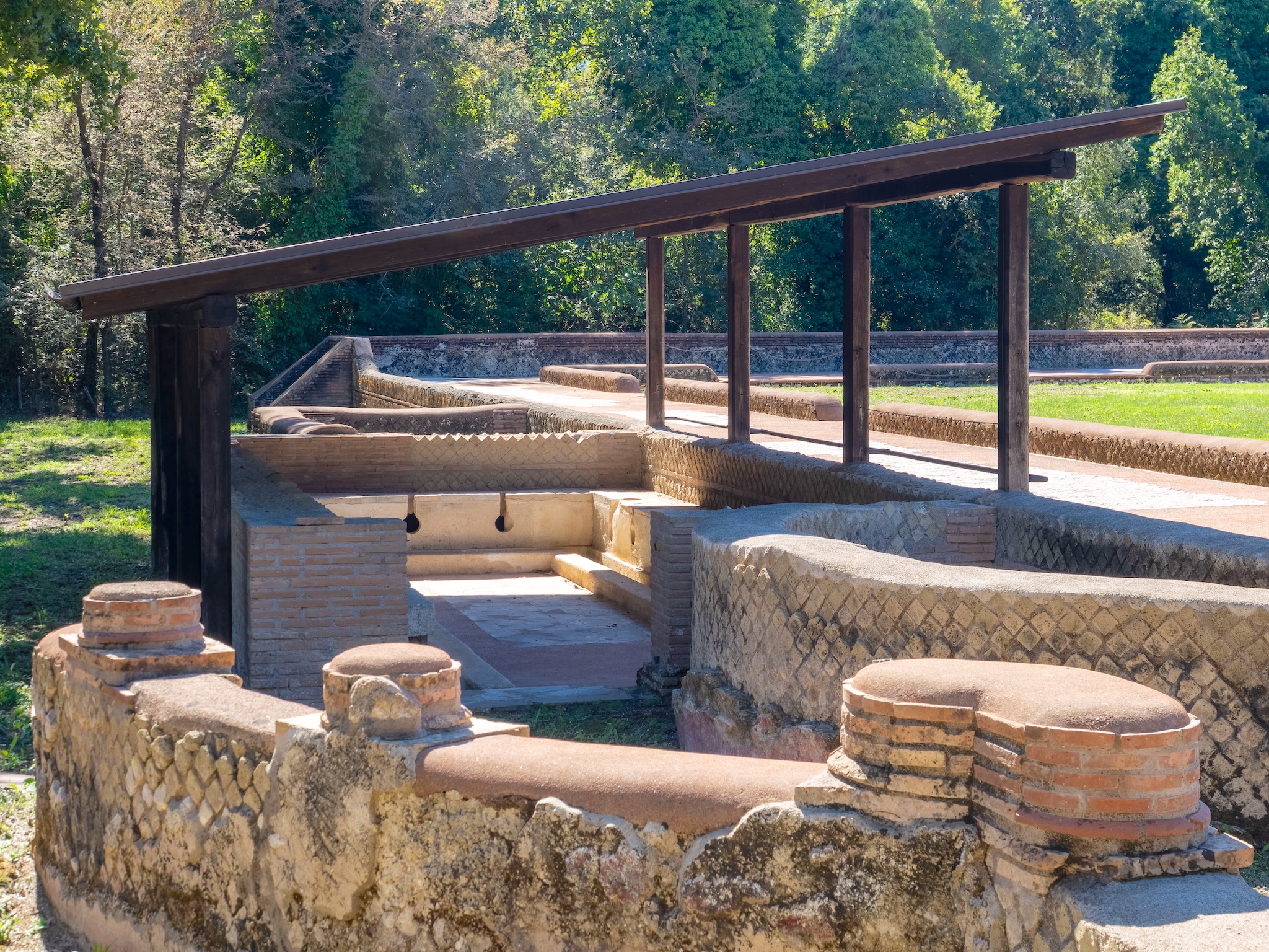 Villa di Domiziano sito archeologico romano sul Lago di Paola a Sabaudia