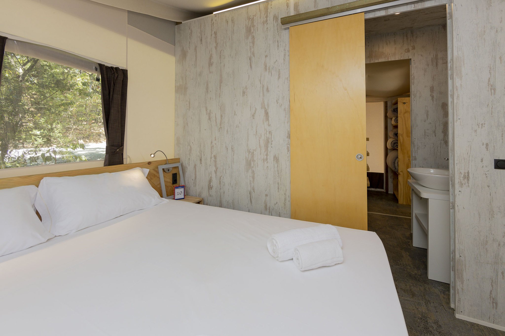 Camera matrimoniale in tenda glamping