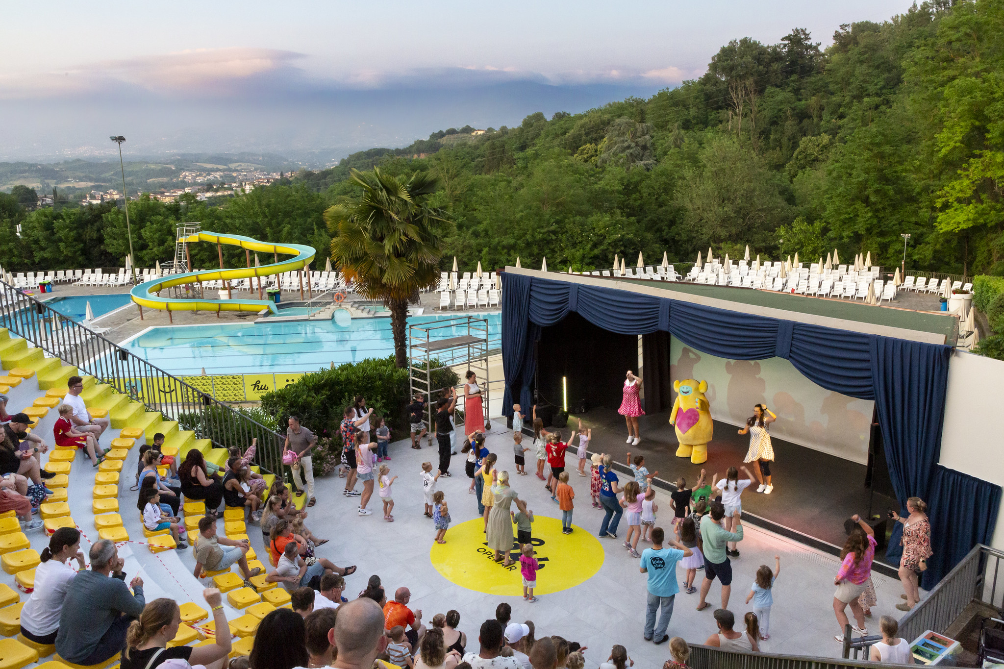 hu norcenni girasole village toscane