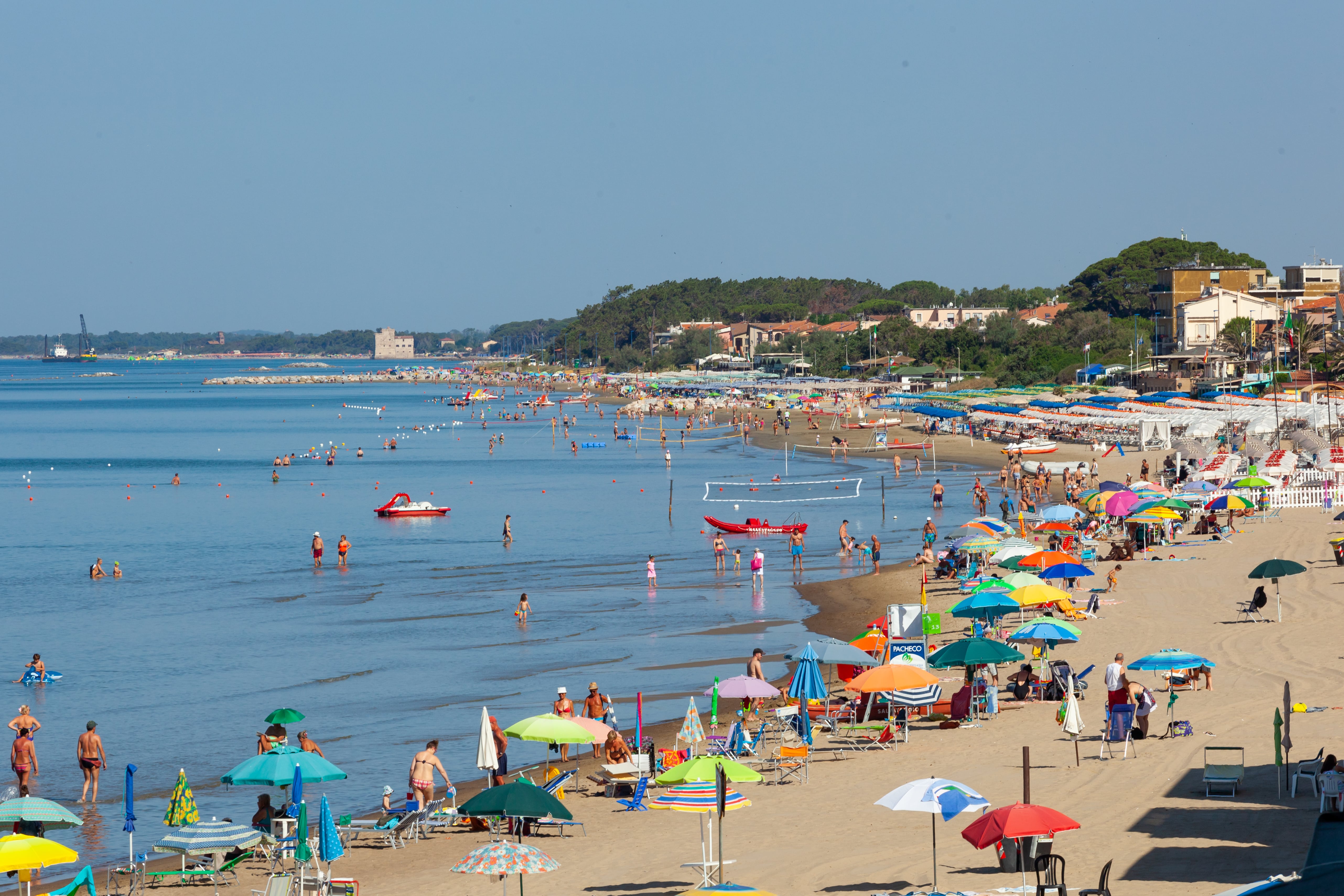 Kitesurfen am Strand von Follonica