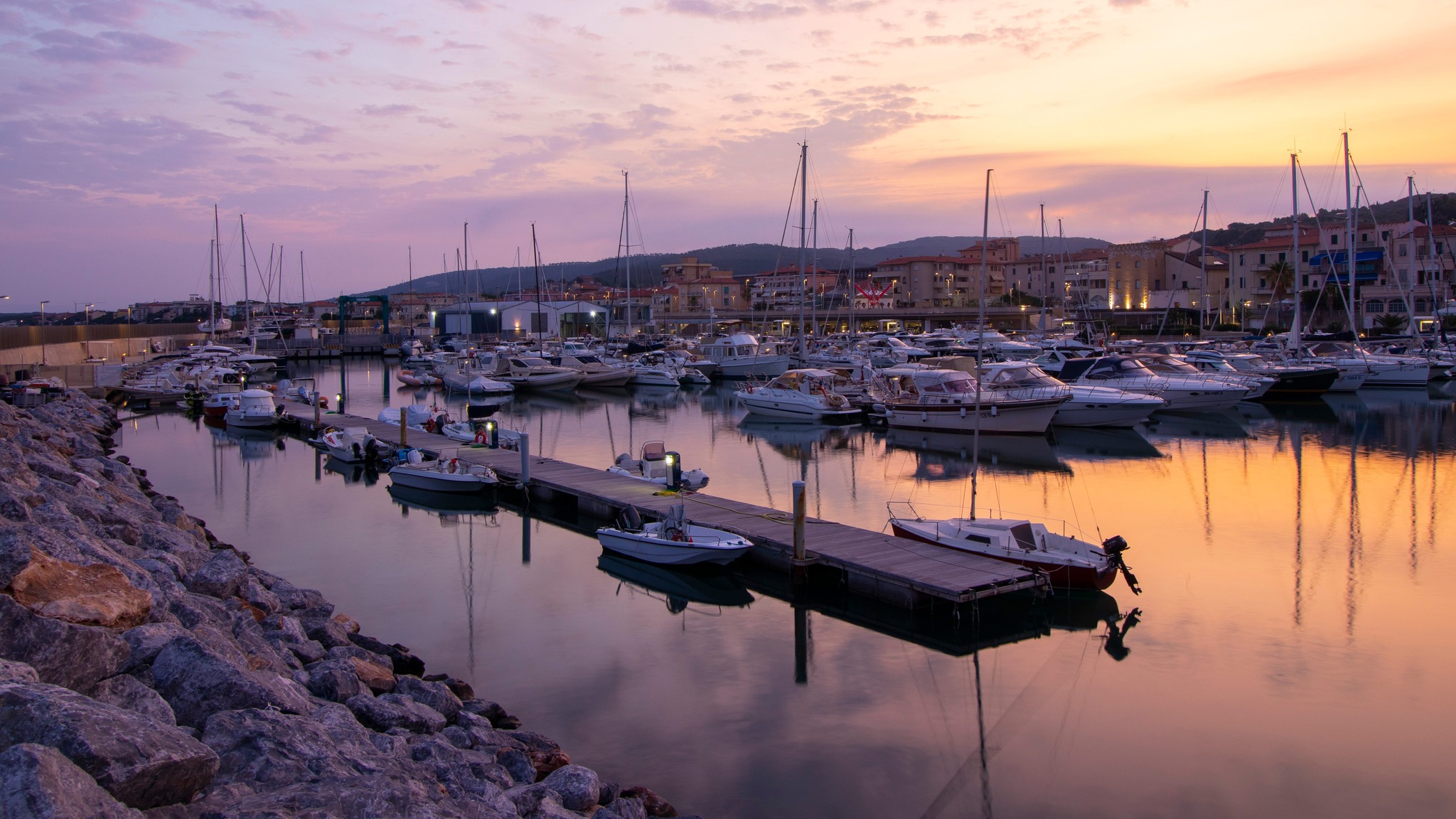 San Vincenzo Strand im Sonnenuntergang