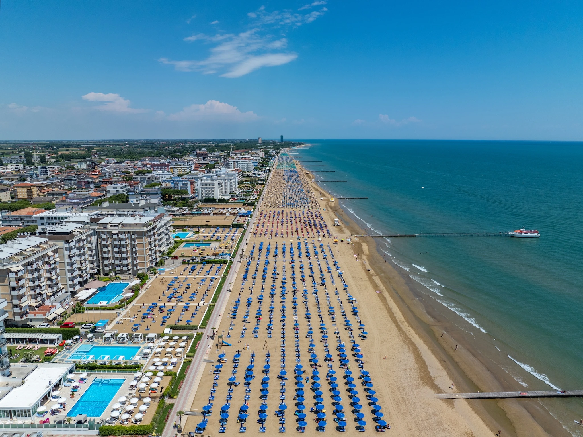 Ferienanlage in Italien am Meer mit Blick auf die Adria